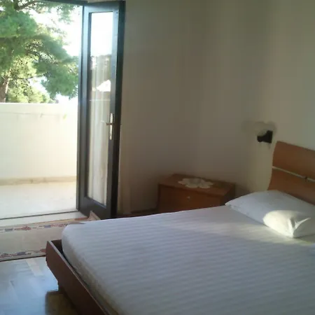 Apartment And Rogosic *