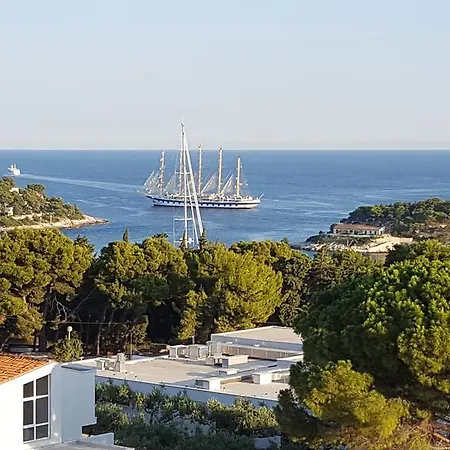 Daire And Rogosic Hvar Town