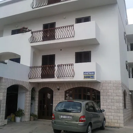 Apartment And Rogosic *